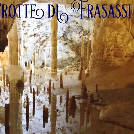 Apartmán Casa Leo Fossombrone Exteriér fotografie
