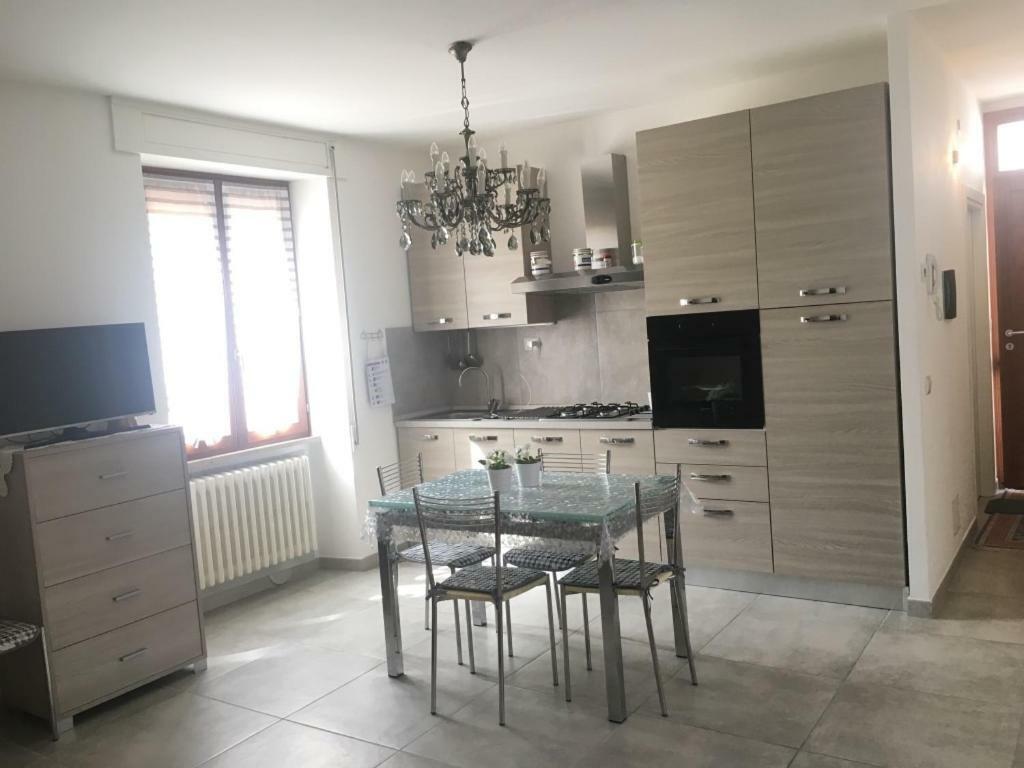 Apartmán Casa Leo Fossombrone Exteriér fotografie